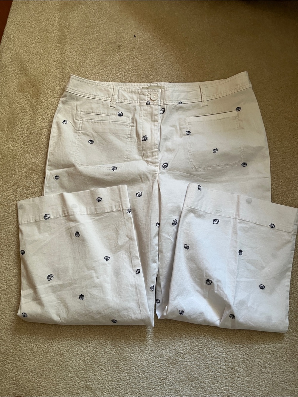 Talbots white cropped pants with navy shell detail sz 14